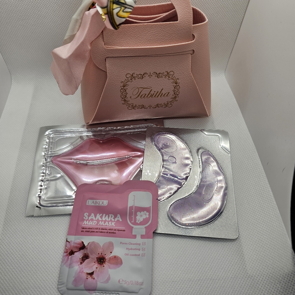 Spa Gift Bundle Personlized Gift Bag w/ Spa Set - Eye, Lip & Face Mask Included